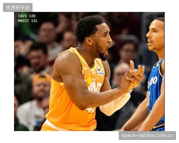 米切尔在尼克斯的锋线群防守下迷失,骑士的单点爆破战术被证明无法持续。 米切尔在尼克斯的锋线群防守下迷失,骑士的单点爆破战术被证明无法持续。